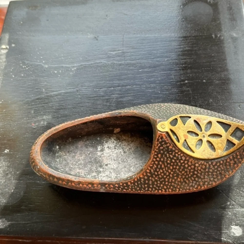 N/A bronze ashtray